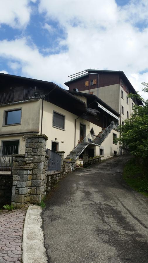 Albergo Ristorante Sciatori Pievepelago Exterior foto